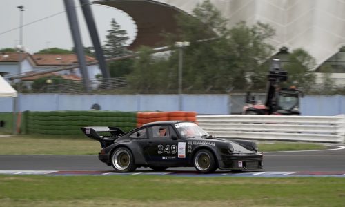 Il CIVCA dà spettacolo a Misano: terza vittoria per la Porsche 930 di Ronconi-Gulinelli.