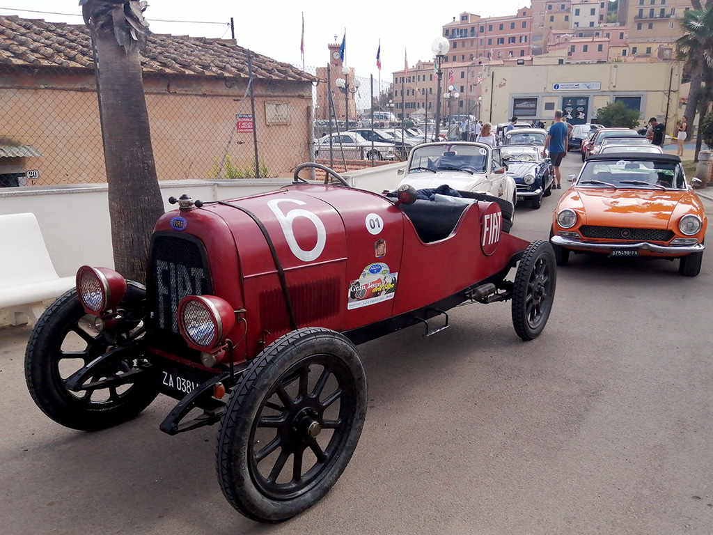 Gran Tour d’Isola d’Elba: Auto Storiche tra Storia e Paesaggi.