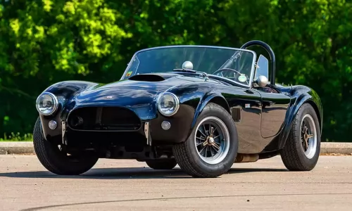 Monterey Car Week: All’asta la Shelby Cobra Roadster di Steve McQueen.