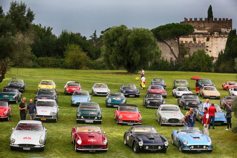 Cavalcade Classiche 2024: Oltre 60 Ferrari alla scoperta di Friuli e Slovenia.