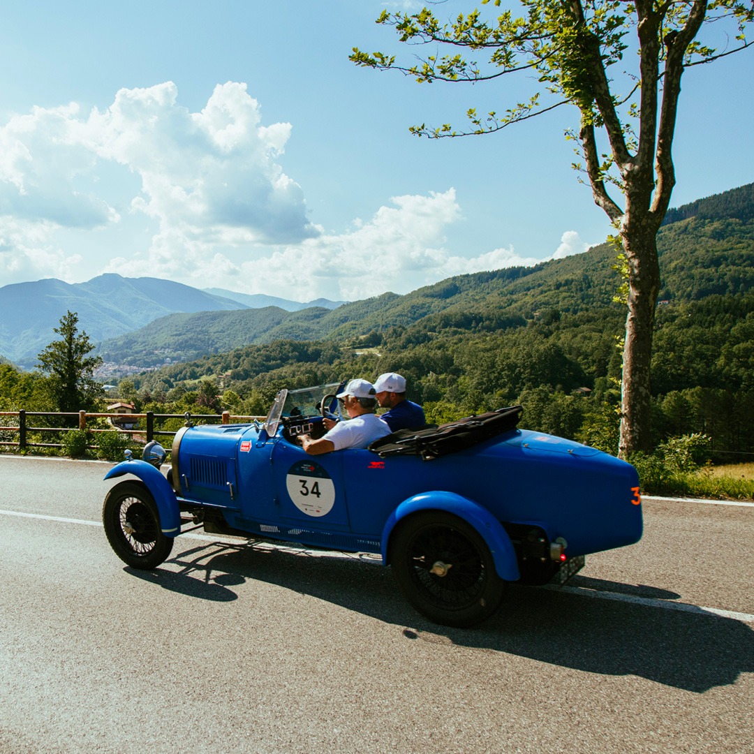 La 1000 Miglia conquista l’Austria: l’iconico marchio italiano sbarca tra le Alpi con il Warm Up.