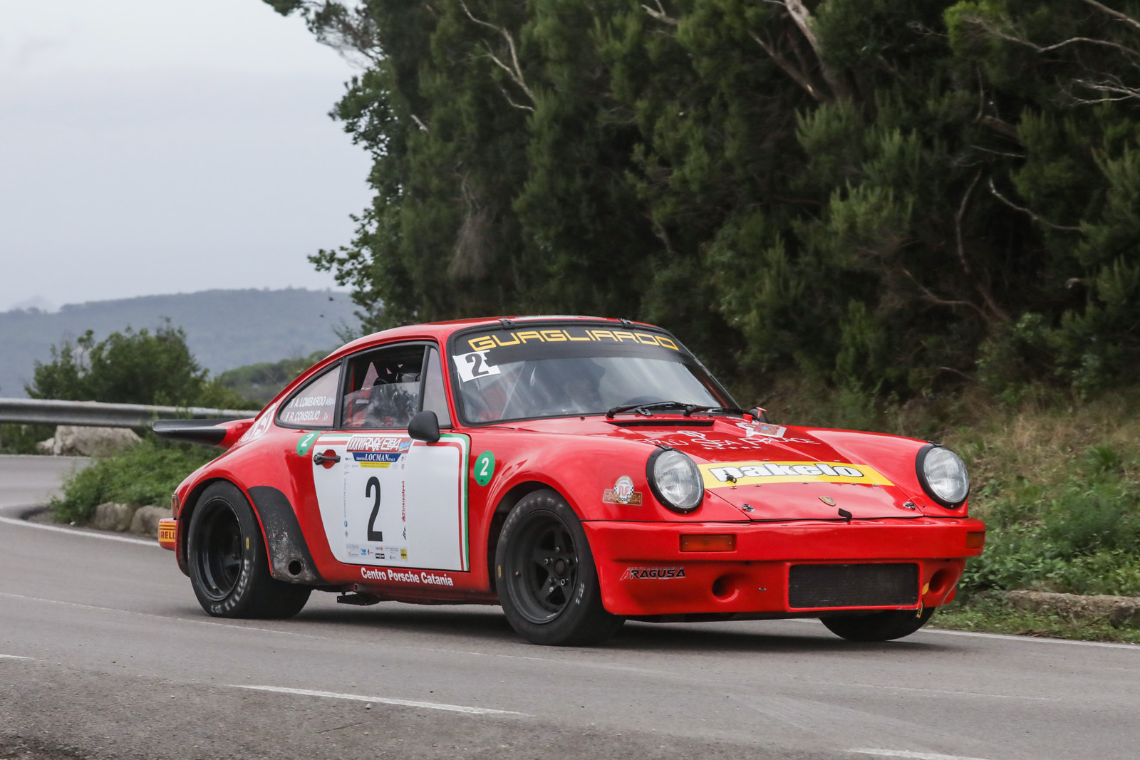 L’Isola d’Elba brilla nel XXXVI Rally Storico: Paesaggi mozzafiato e Auto ruggenti per un trionfo di Emozioni.