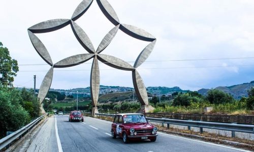 Trofeo Cave di Cusa 2024: Auto Storiche e Spettacolo tra Mare e Archeologia in Sicilia.