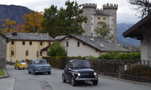 Ruote nella Storia: auto d’epoca in tour tra Nus e Chambave.