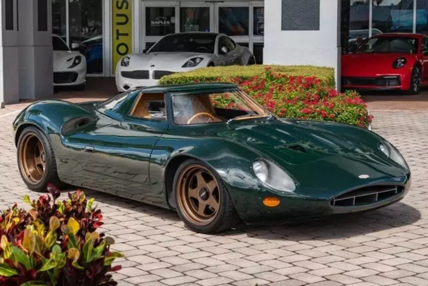 John Cena mette in vendita la sua replica della Jaguar XJ13 su Bring a Trailer.