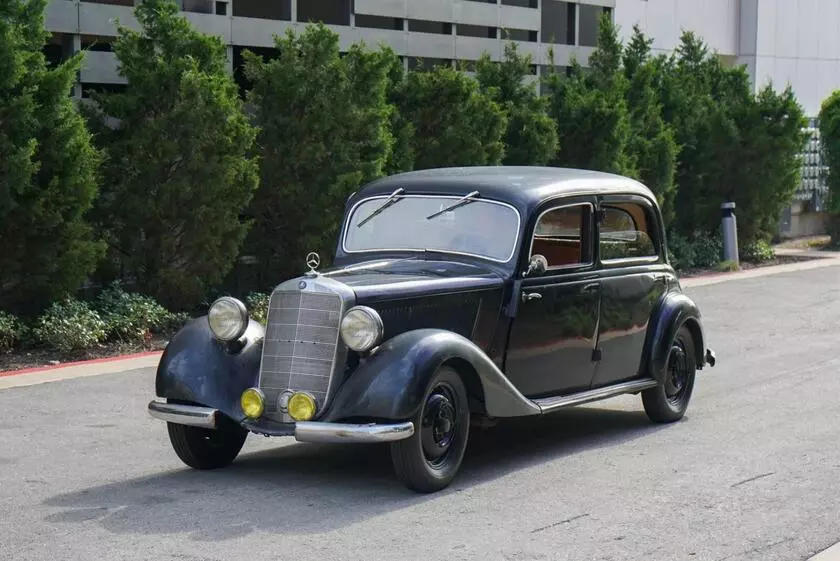 In vendita la Mercedes-Benz 170 Stunt Car dal Film “Indiana Jones e il Quadrante del Destino”.